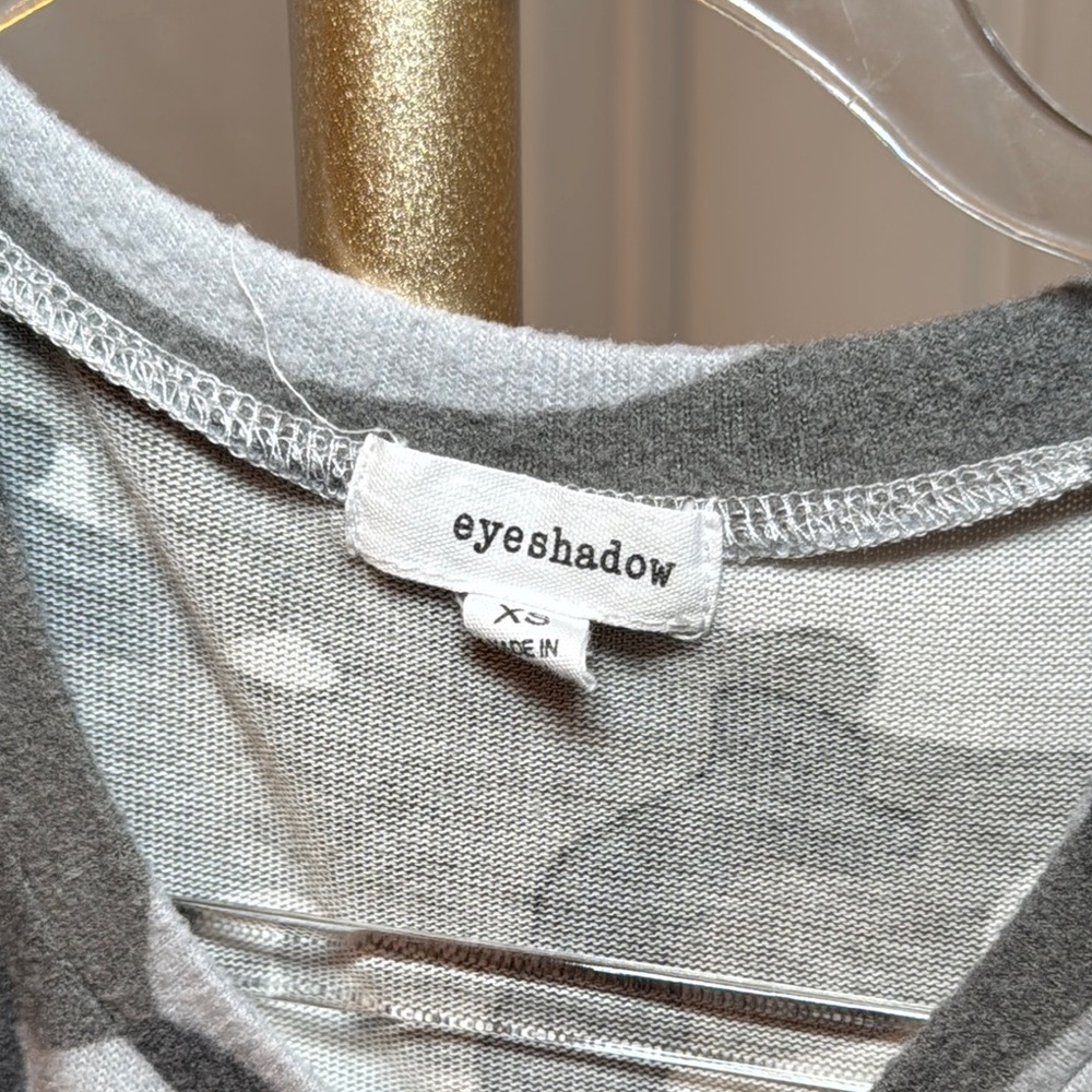 Eyeshadow Black and Gray Camouflage Tank Top - Picture 3 of 6